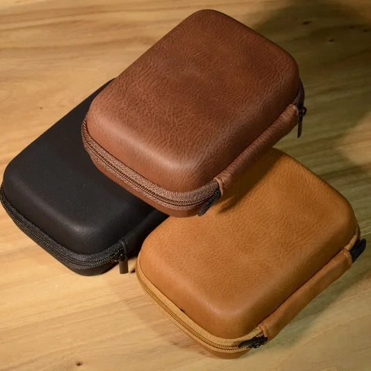 Estuche de cuero para guardar pertenecias, estilo masculino, portátil, llaves, auriculares, joyas, pilas y otros objetos diversos.